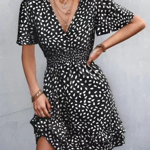 Lexi - Robe mini imprimée à manches courtes avec col en V profond et volants