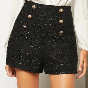 Short en tweed taille haute avec double boutonnage sur le devant, élégant