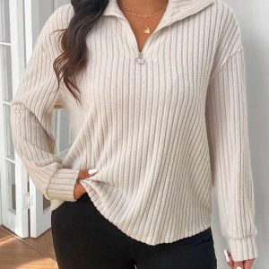 Pull douillet à col pelucheux et fermeture éclair quart de tour grande taille