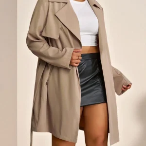 Trench-coat grande taille deux pièces ceinturé beige minimaliste