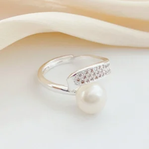 Bague en perles multicolores avec cristaux pour une élégance quotidienne