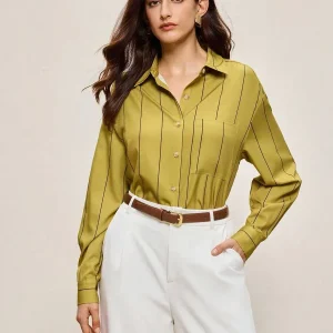 Chemise boutonnée à revers avec poches pour le bureau