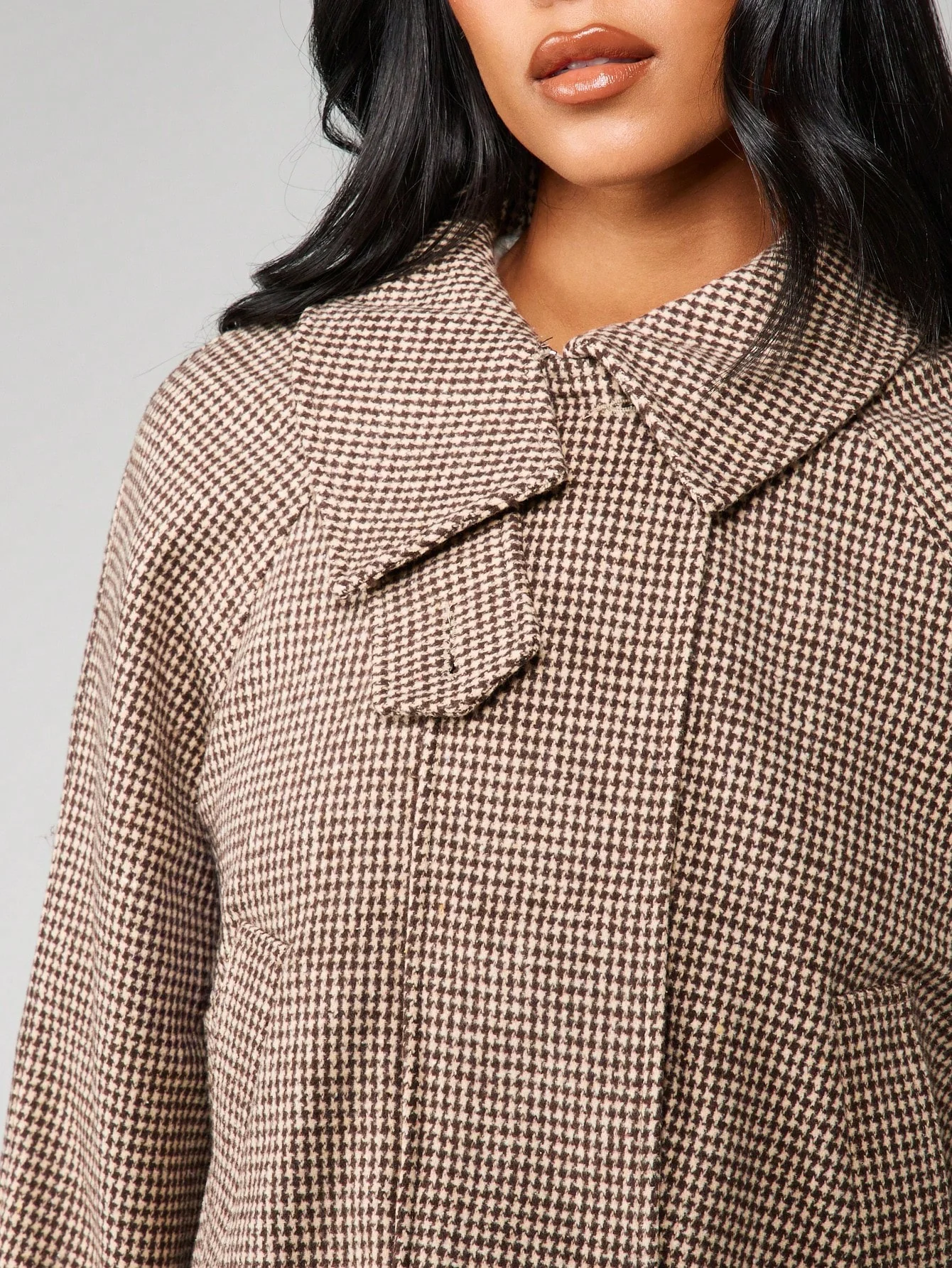 Veste matelassée pied-de-poule à col montant, coupe oversize, idéale par temps froid. – Image 4