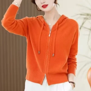 Kiana – Sweat à capuche en cachemire tricoté