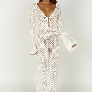 Bohème & Légère – Robe Longue Crochetée d’Été