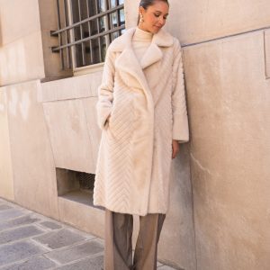 Manteau fausse fourrure