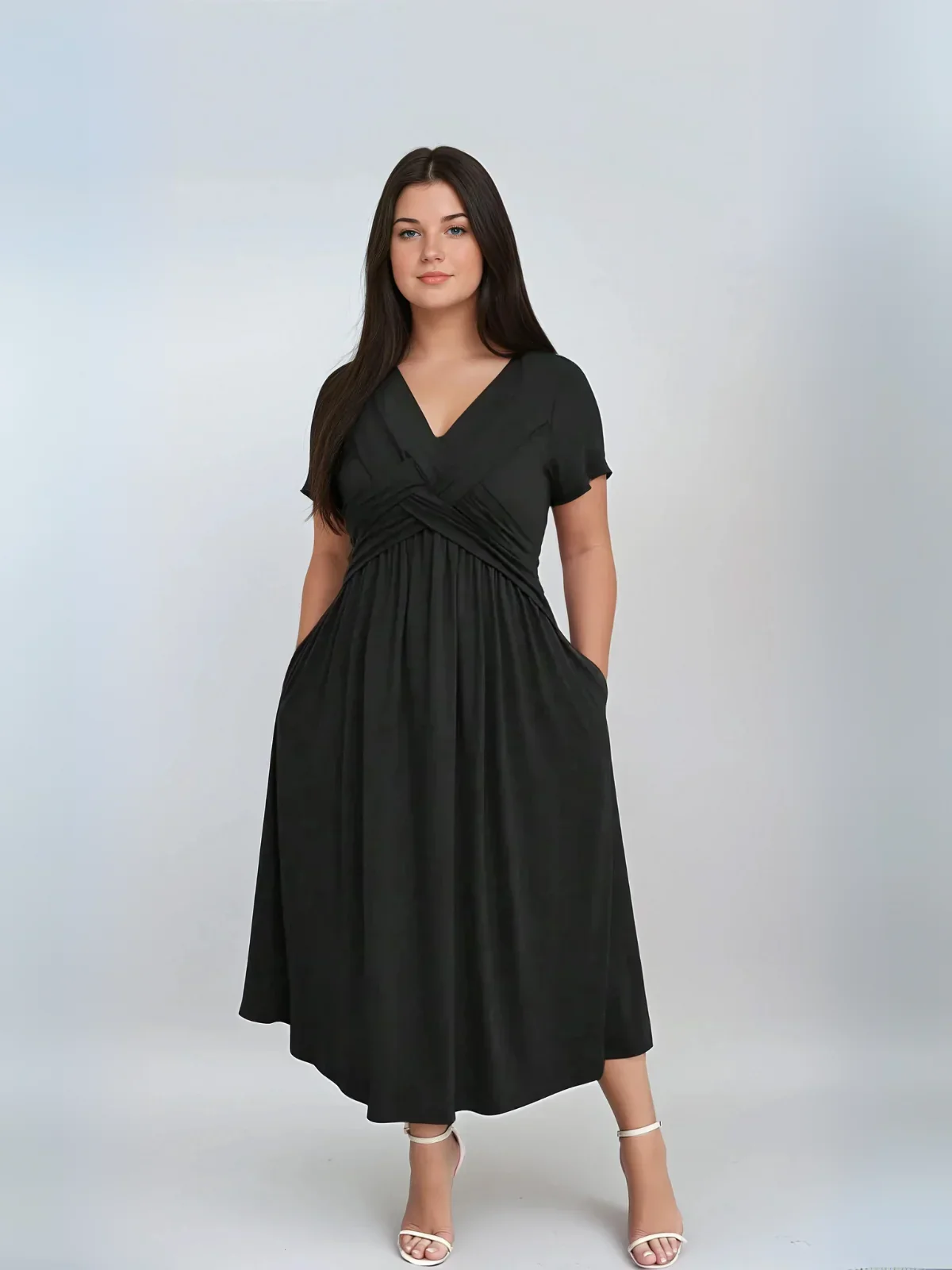 Robe d'été grande taille à col en V avec poches et taille cintrée – Image 2
