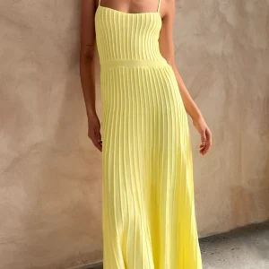 Robe plissée à taille haute et bustier tubulaire