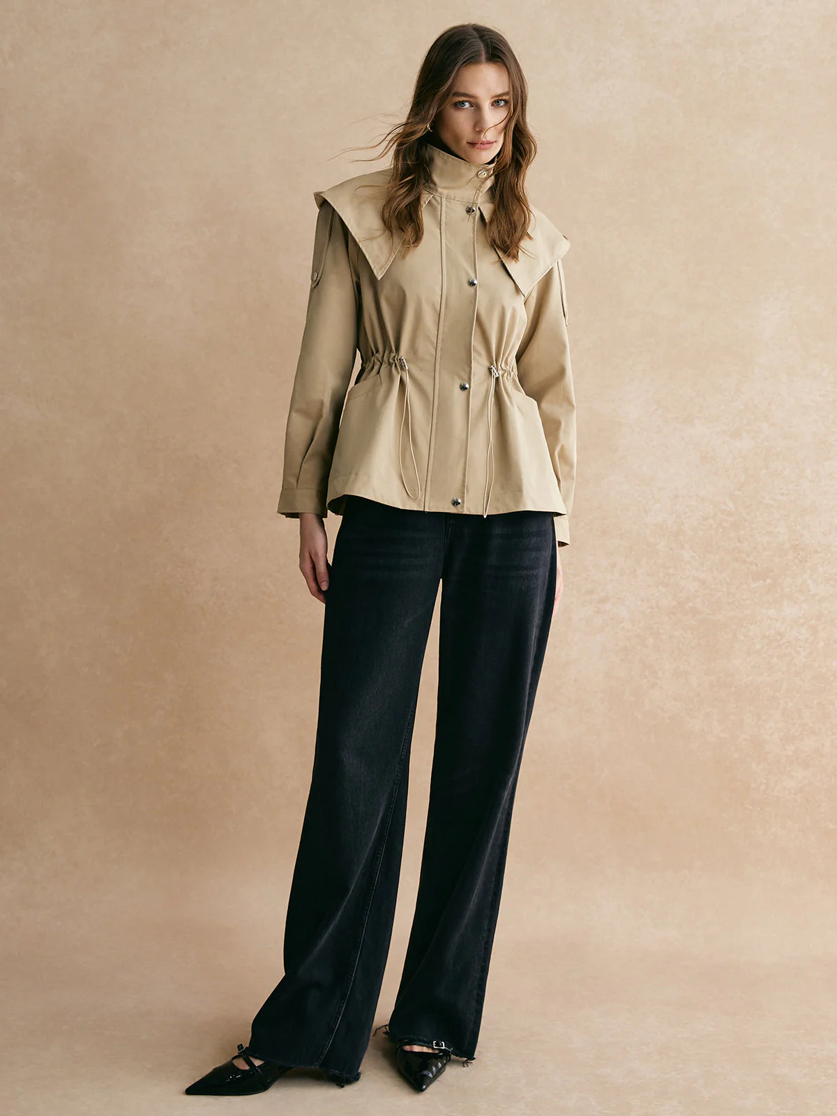 Veste Beige avec Capuche | Coupe Ajustée | Style Décontracté – Image 2