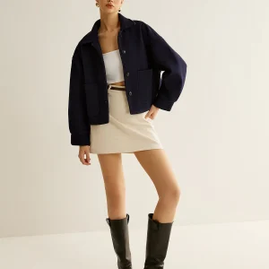 Veste Courte Bleu Marine | Coupe Moderne | Élégance Minimaliste