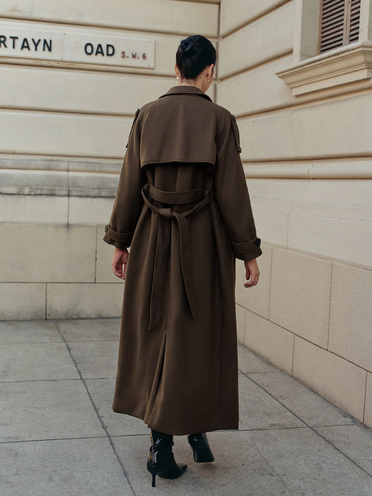 Trench-Coat Long Marron | Élégance Automnale | Ceinture Ajustable – Image 4