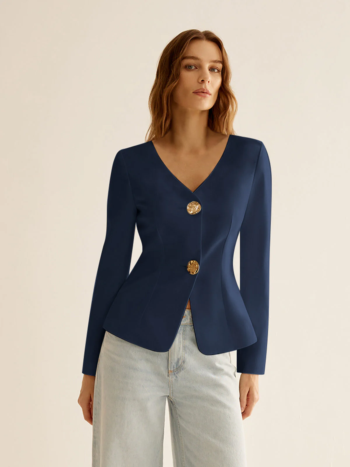Veste Cintrée Col V | Boutons Dorés | Élégance Moderne – Image 7