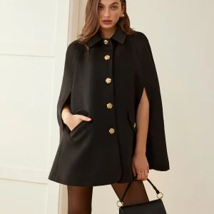 Cape à Boutons Dorés | Coupe Fluide | Élégance Intemporelle