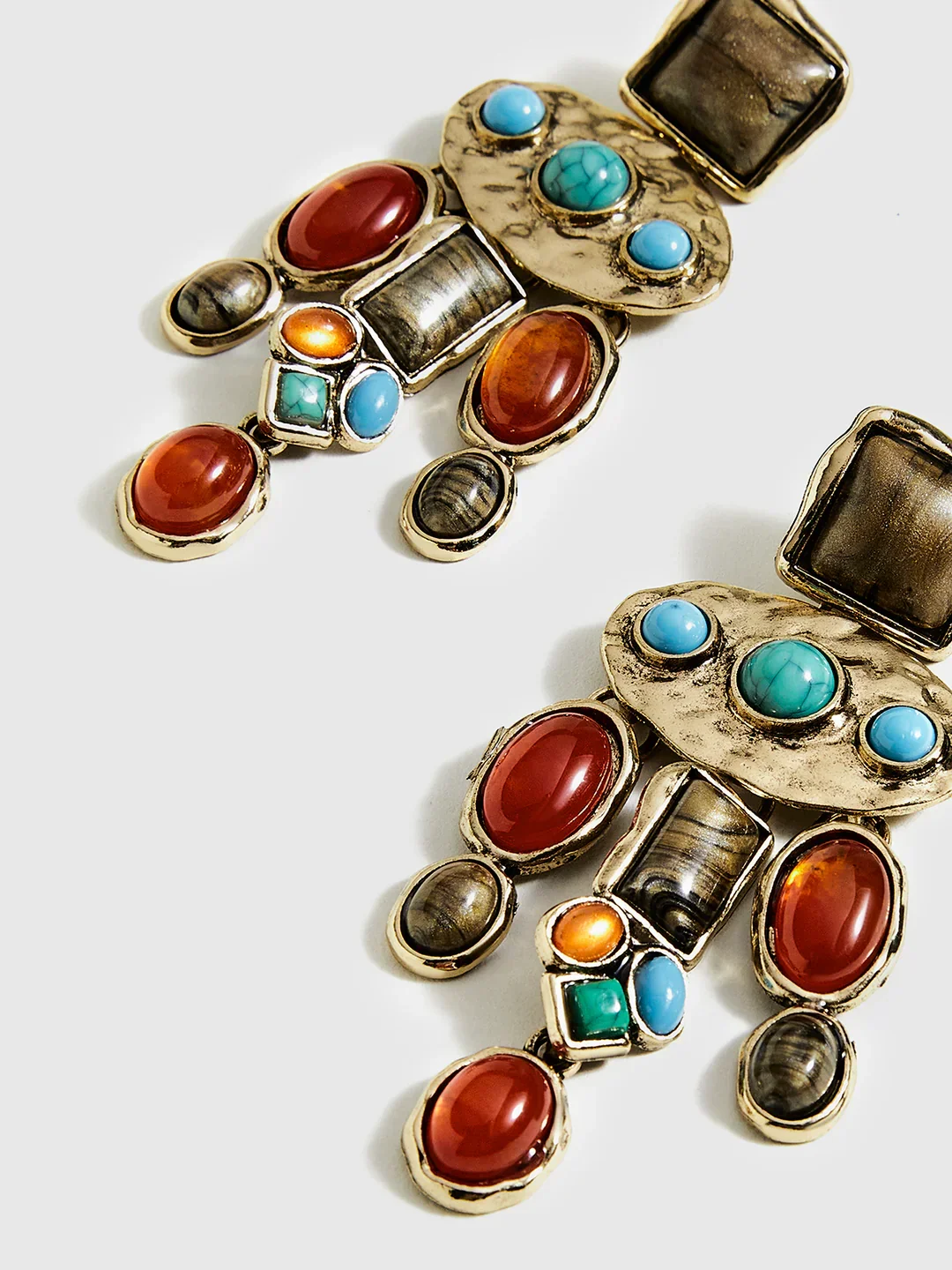 Boucles d'oreilles pendantes bohème chic en pierres précieuses colorées – Image 2