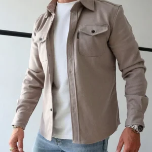 Chemise élégante pour l'automne