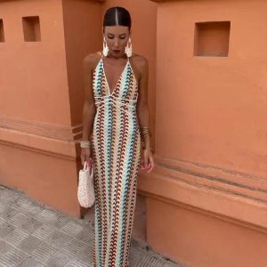 Winifred - Élégante robe longue dos nu avec encolure en V