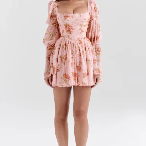 Robe Courte Rose Pétale – Imprimé Fleuri & Élégance Douce