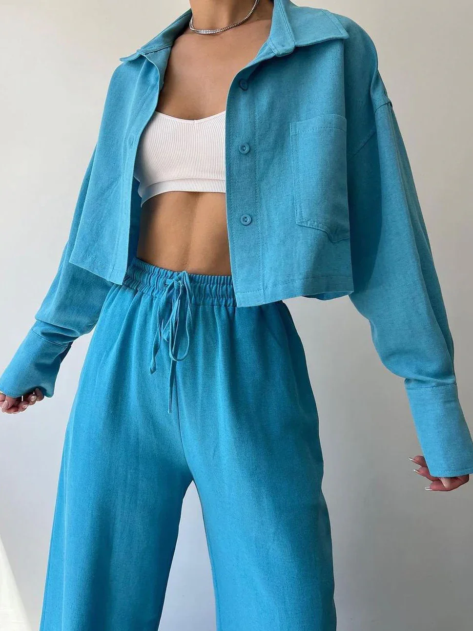 Ensemble deux pièces décontracté avec pantalon à cordon de serrage et col – Image 7