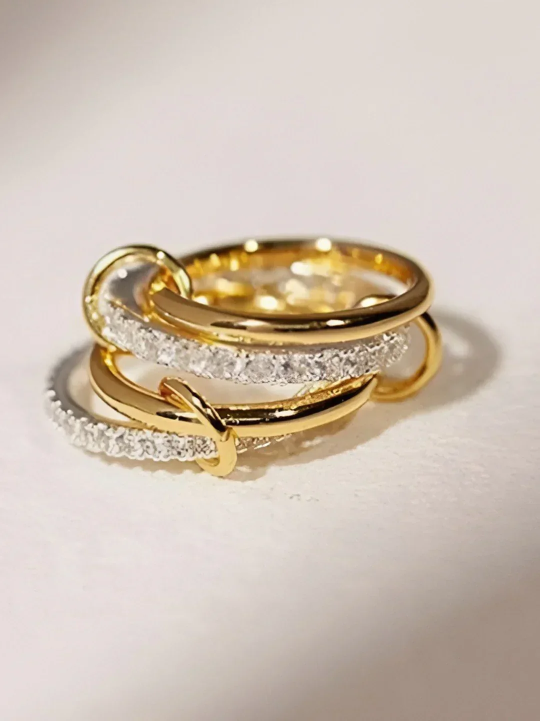 Bague en oxyde de zirconium empilé plaqué or – Image 2