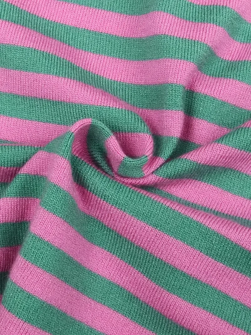 Haut en tricot rayé à col rond et couleur contrastée – Image 6