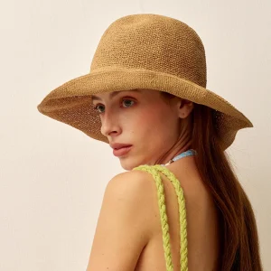 Chapeau de soleil en paille à large bord chic d'été