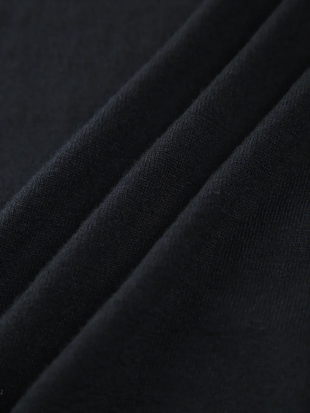 Body en tricot à col en V et bordure contrastée – Image 4