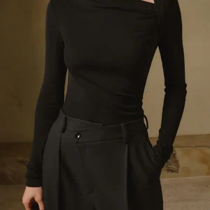 Chemise asymétrique à manches longues en tricot côtelé