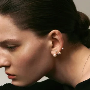 Boucles d'oreilles pendantes modernes en perles et strass