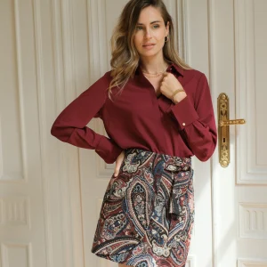 Chemise satinée à poignets mousquetaire