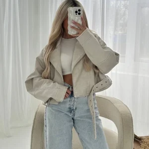 Veste Courte en Similicuir | Style Audacieux & Moderne | Coupe Ajustée