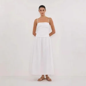 Robe Nuage Blanche – Coupe Fluide & Légèreté Bohème d’Été