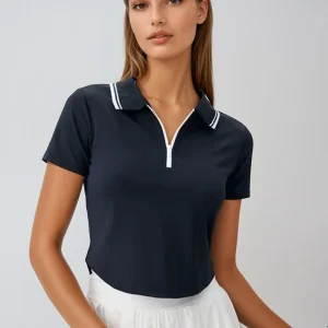 Haut à manches courtes et col bleu marine