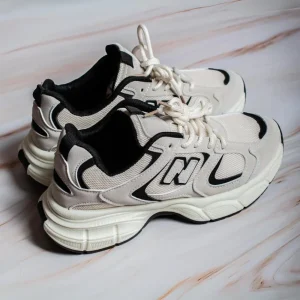 Baskets Blanches Femme – Design Moderne et Confort Respirant