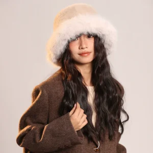Chapeau bob femme en fausse fourrure – hiver doux – noir, blanc, rose, gris ou kaki