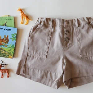 Short garçon sable