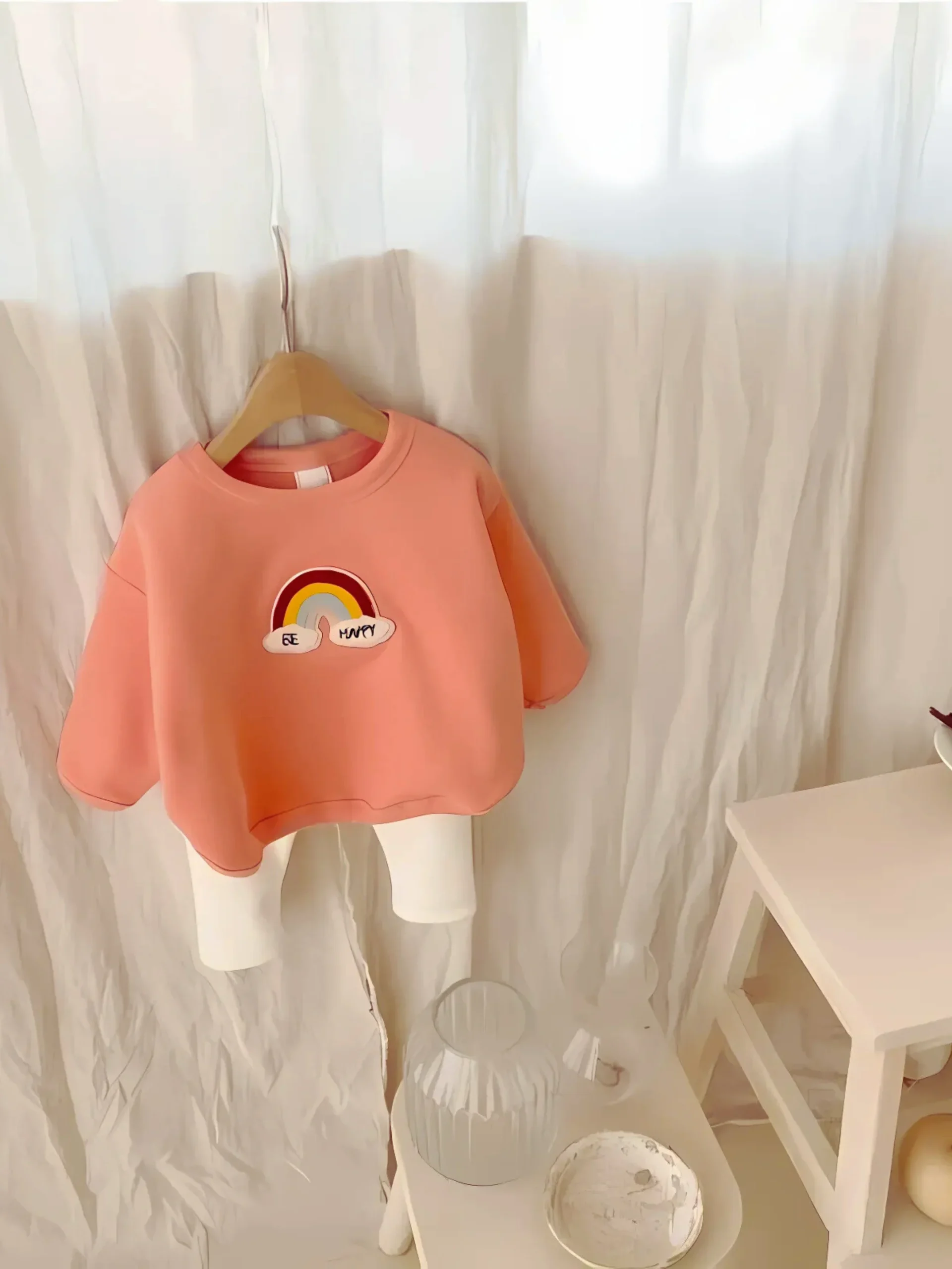 Bonne Humeur & Tenue Confort au Quotidien | L'Ensemble Sweat & Pantalon Motif Arc-en-Ciel "Be Happy" – Image 3