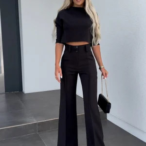 Ensemble Pantalon Évasé et Haut Court | Moderne et Élégant | Look Sophistiqué