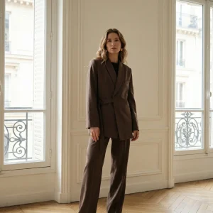 Costume de bureau veste et pantalon à col cranté marron café